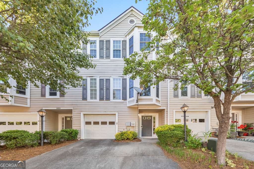 2057 Pinnacle Pointe Dr — photo