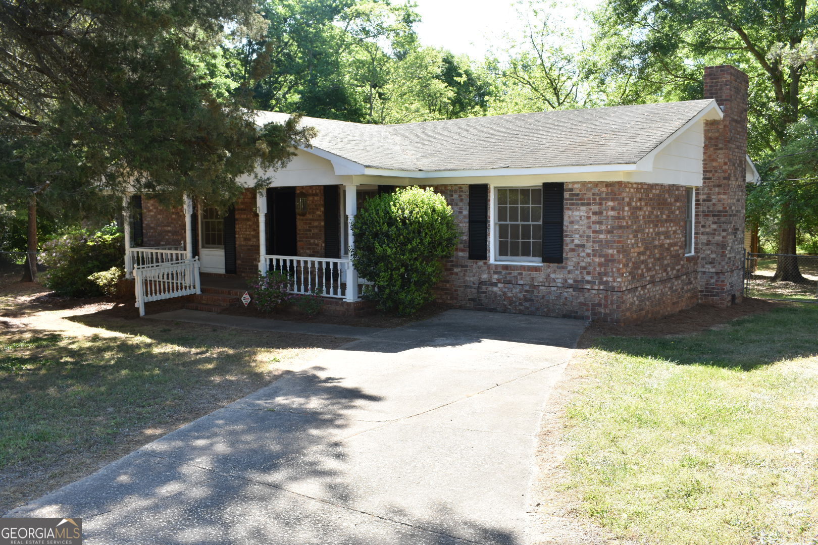 2334 Commerce Rd — photo