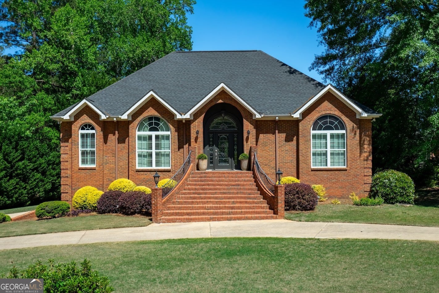 910 Piney Woods Dr — photo
