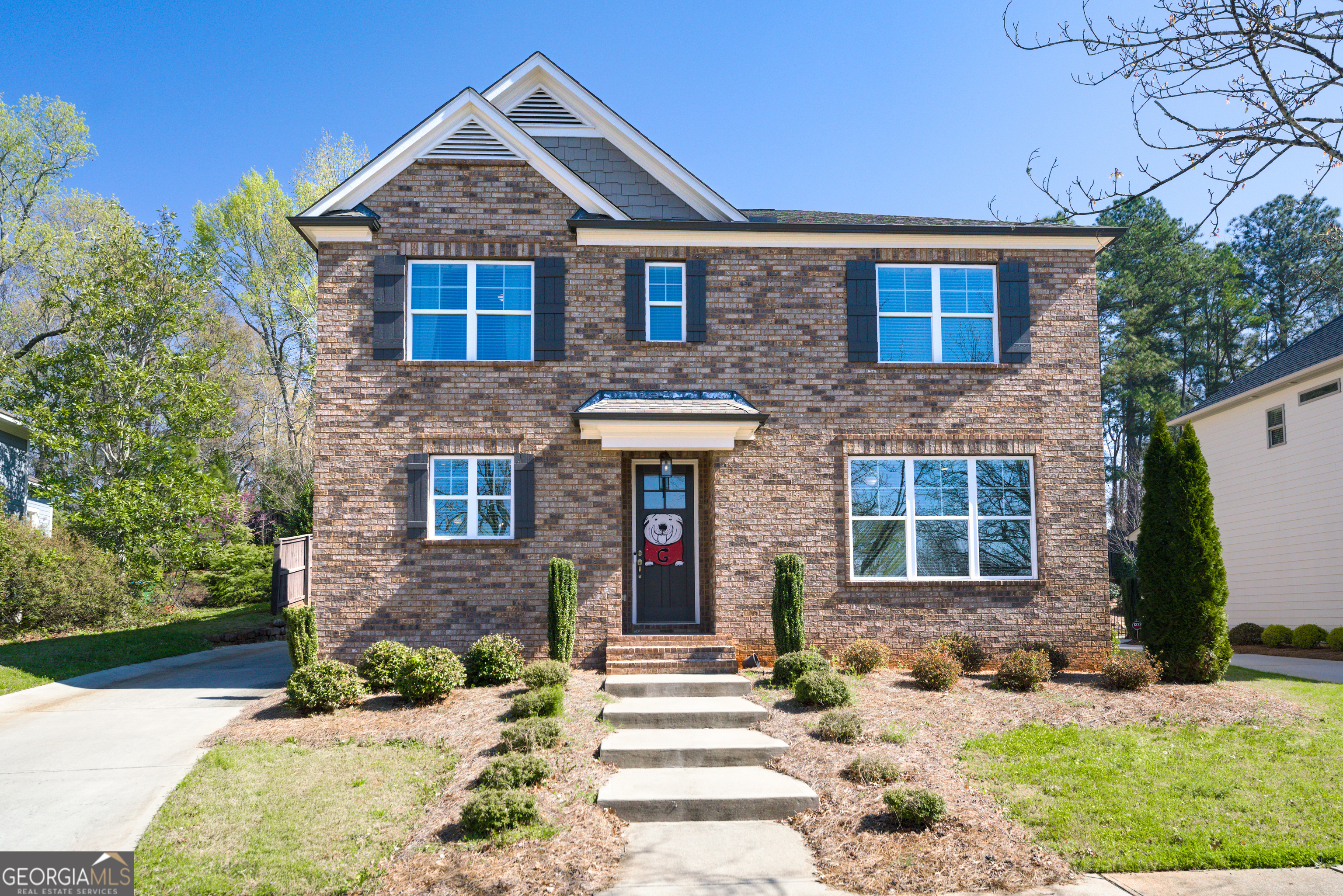 357 Edgewater Dr — photo