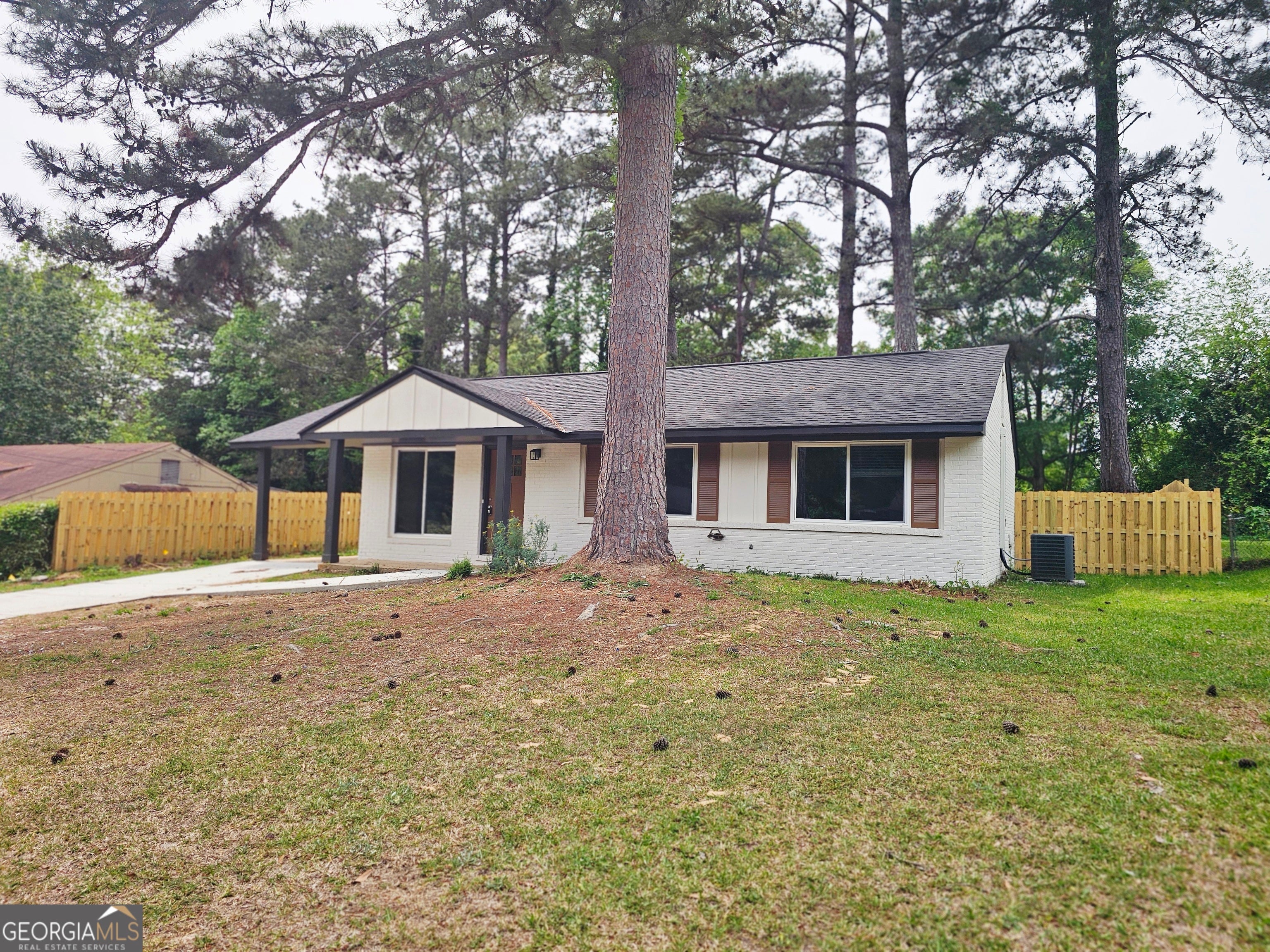 8307 Twin Chapel Dr — photo