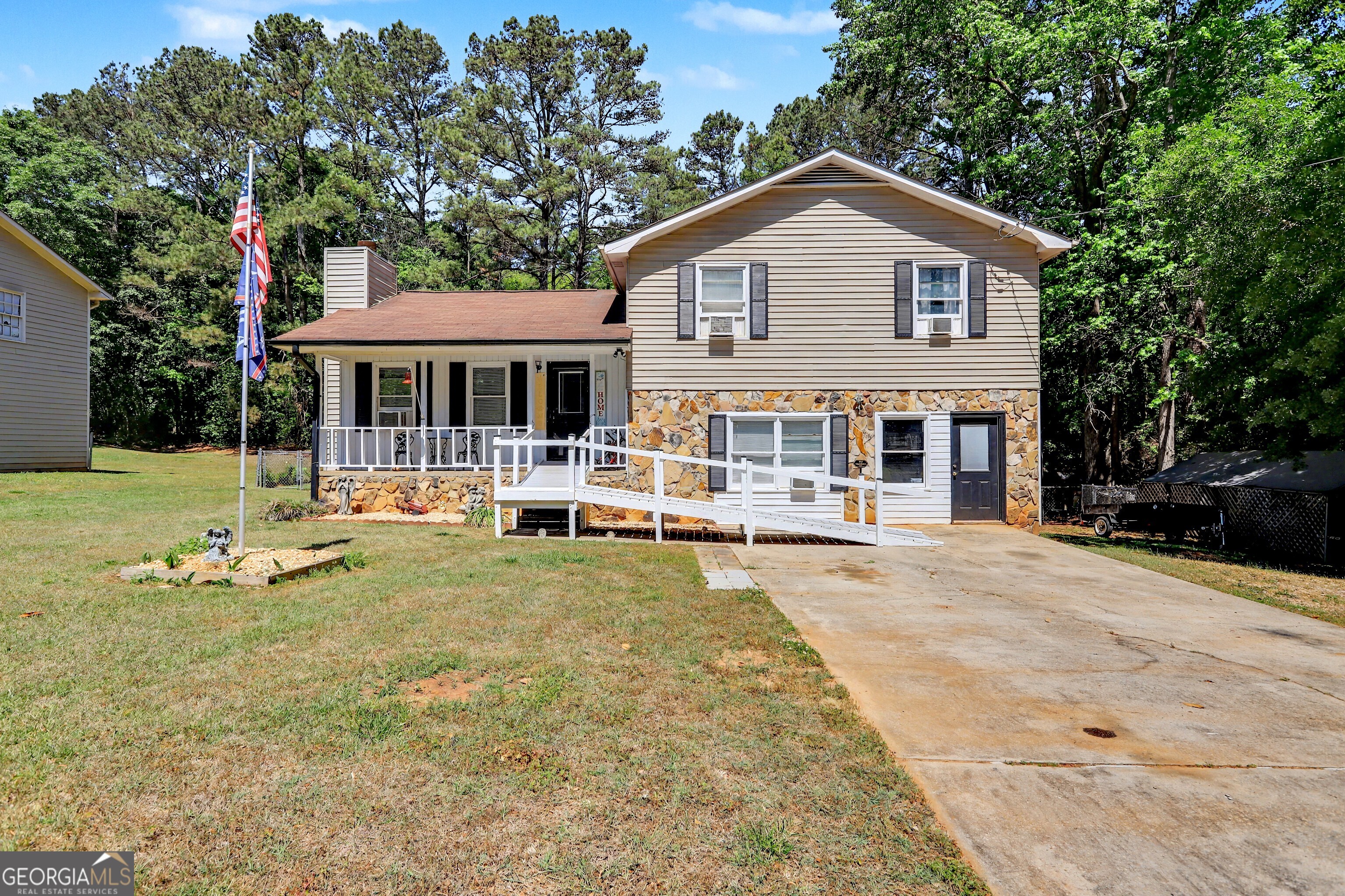 114 Longview Road, Stockbridge, GA 30281