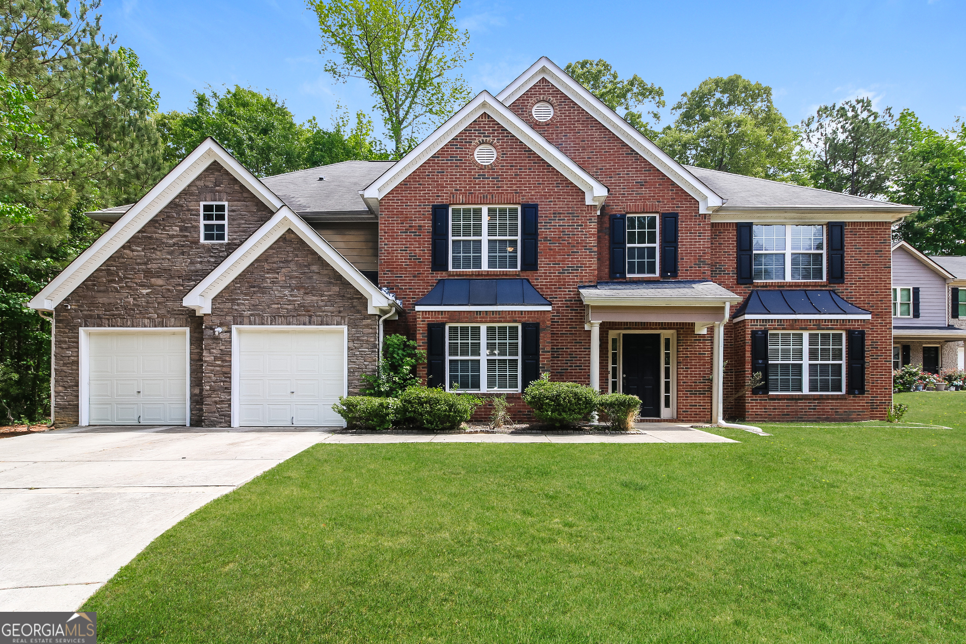 7634 Pine Gables Dr — photo