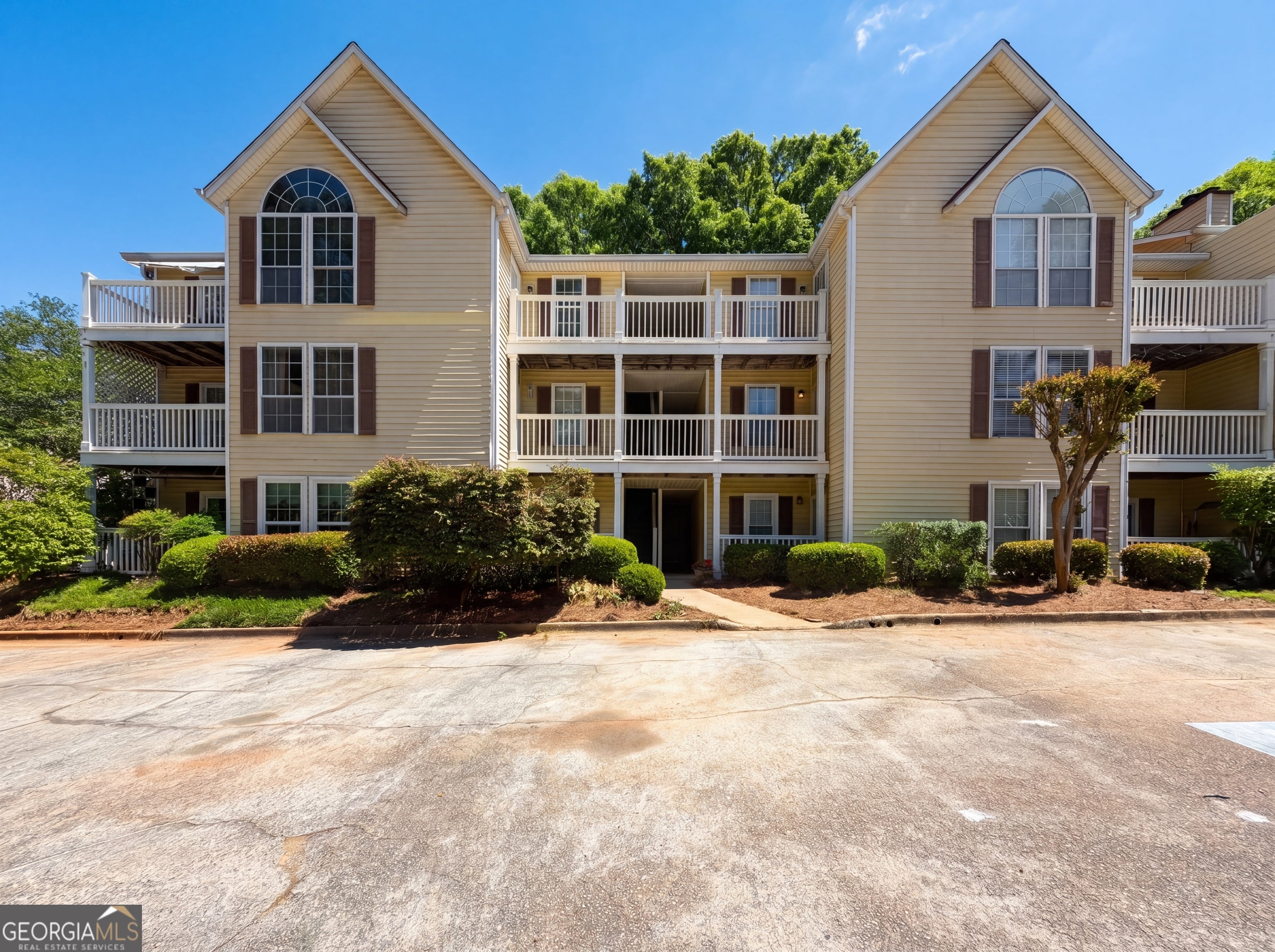 573 Cobblestone Trl — photo