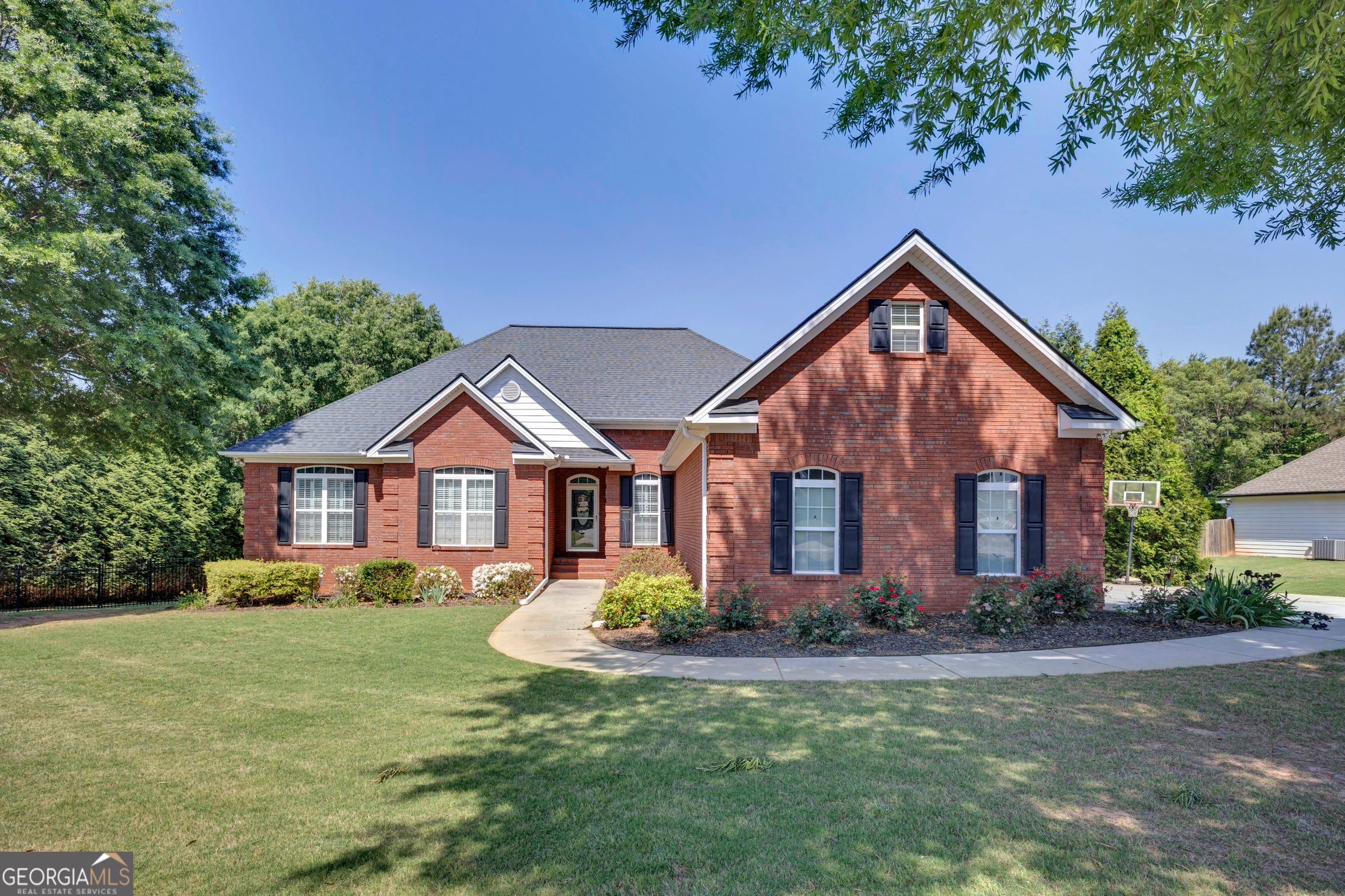 135 Rose Creek Dr — photo