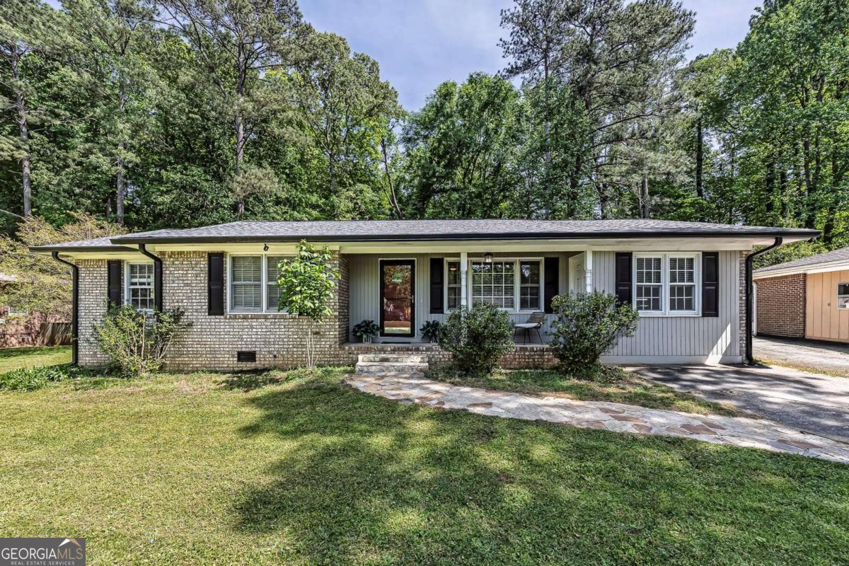 3105 Highland Dr SE — photo
