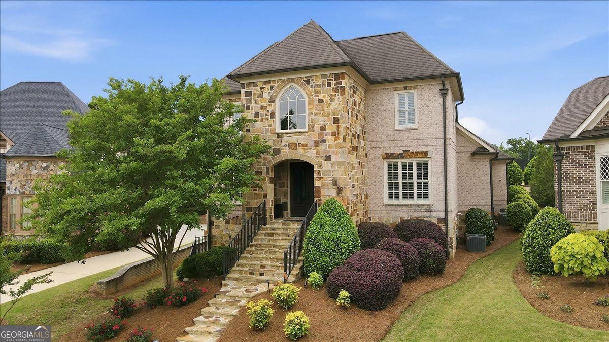 5869 Chickasaw Ln — photo