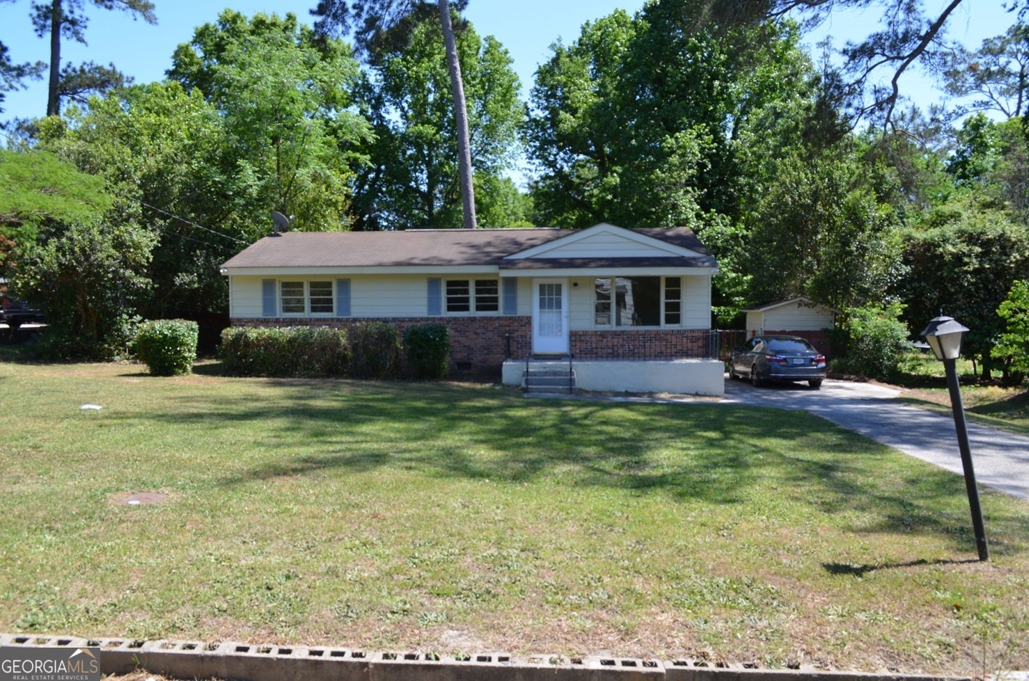 1524 Cambridge Dr — photo