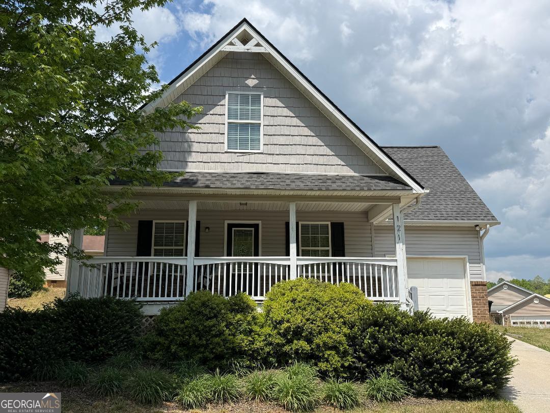 121 Saluda Dr — photo