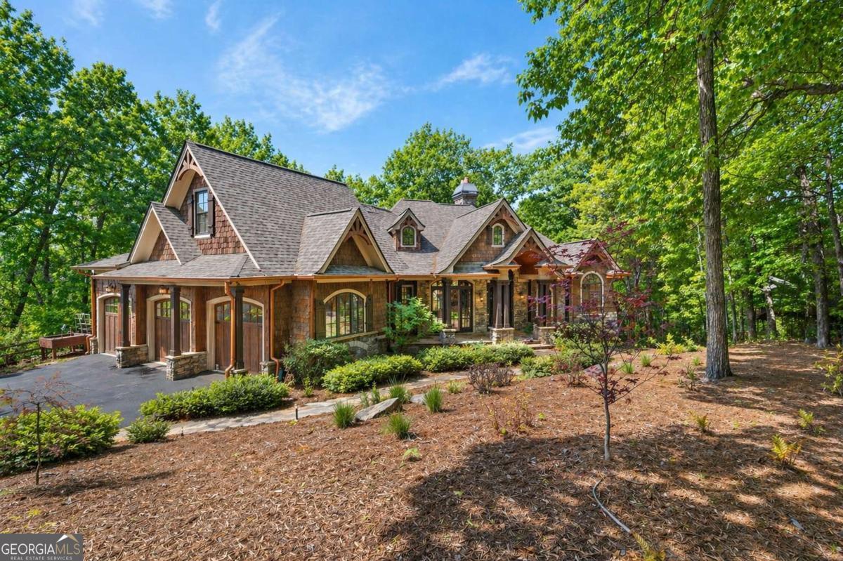 160 Bluestern Dr SE — photo