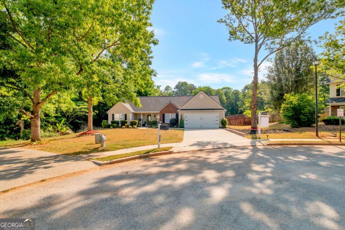 312 Rockingham Drive, Loganville, GA 30052 — photo 2