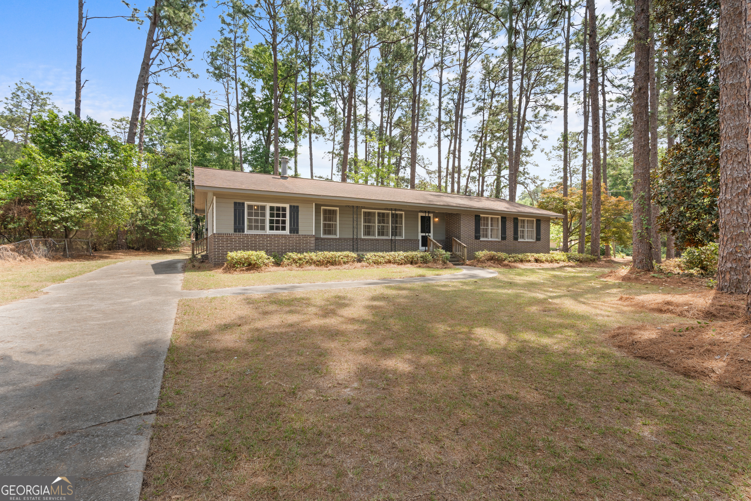 103 Wildwood Dr — photo