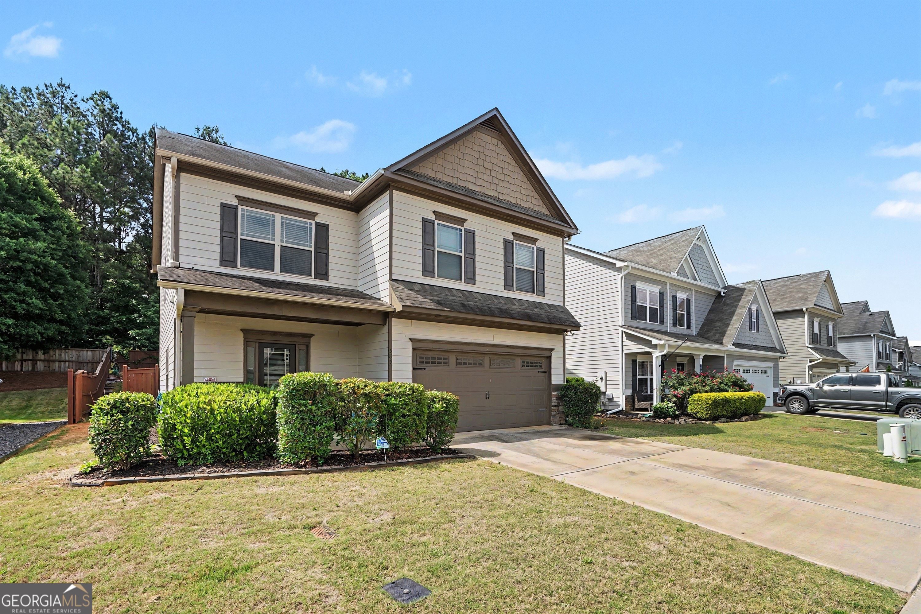 585 Country Ridge Dr — photo