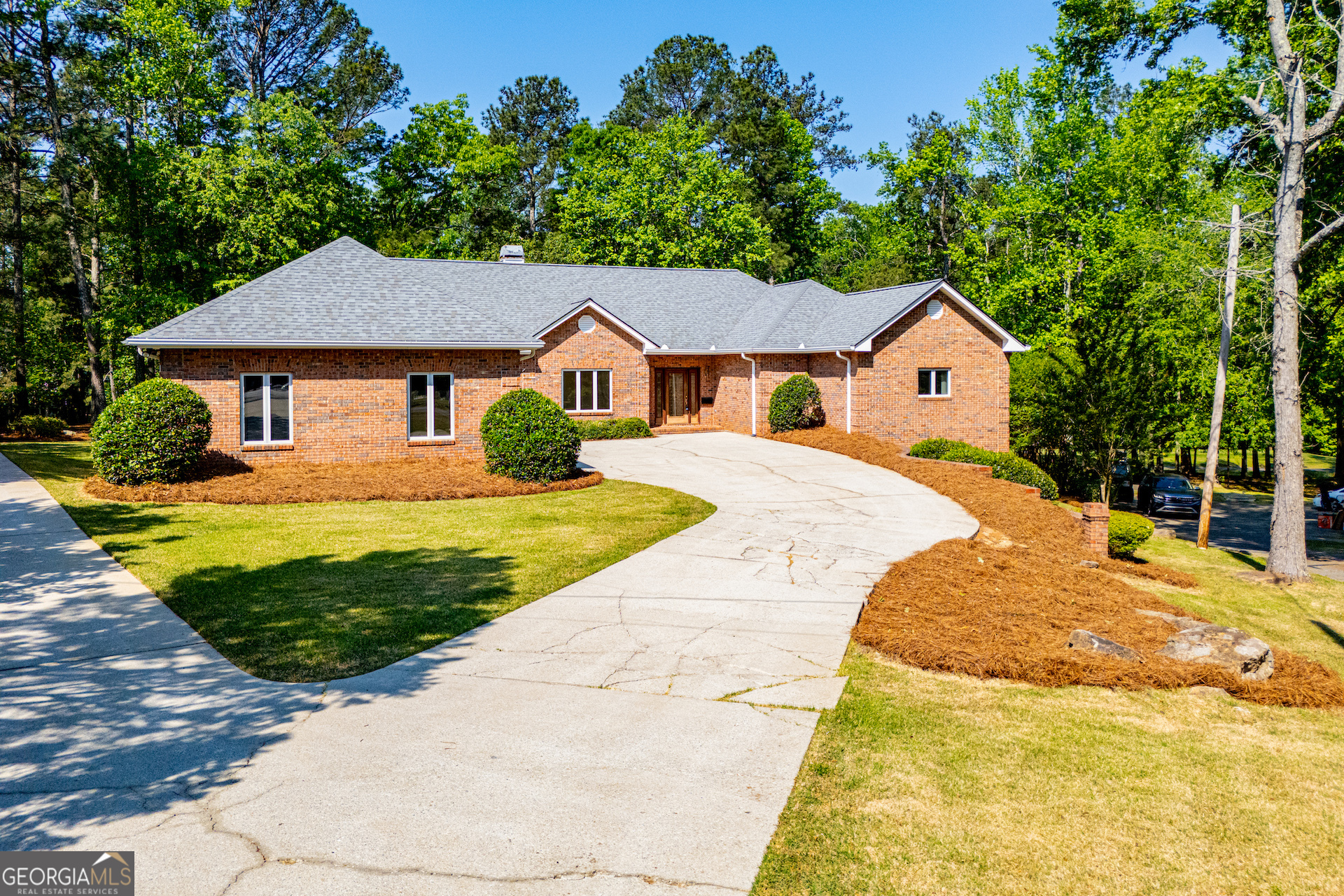 7378 N Mitchell Ct — photo
