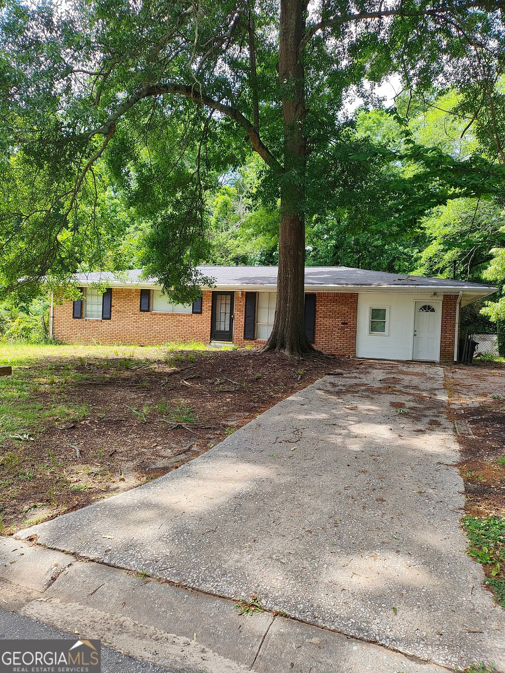 7327 Howard Cir — photo