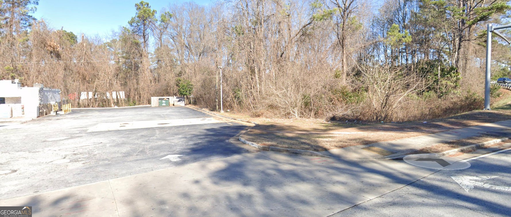 5980 Fairington Rd — photo