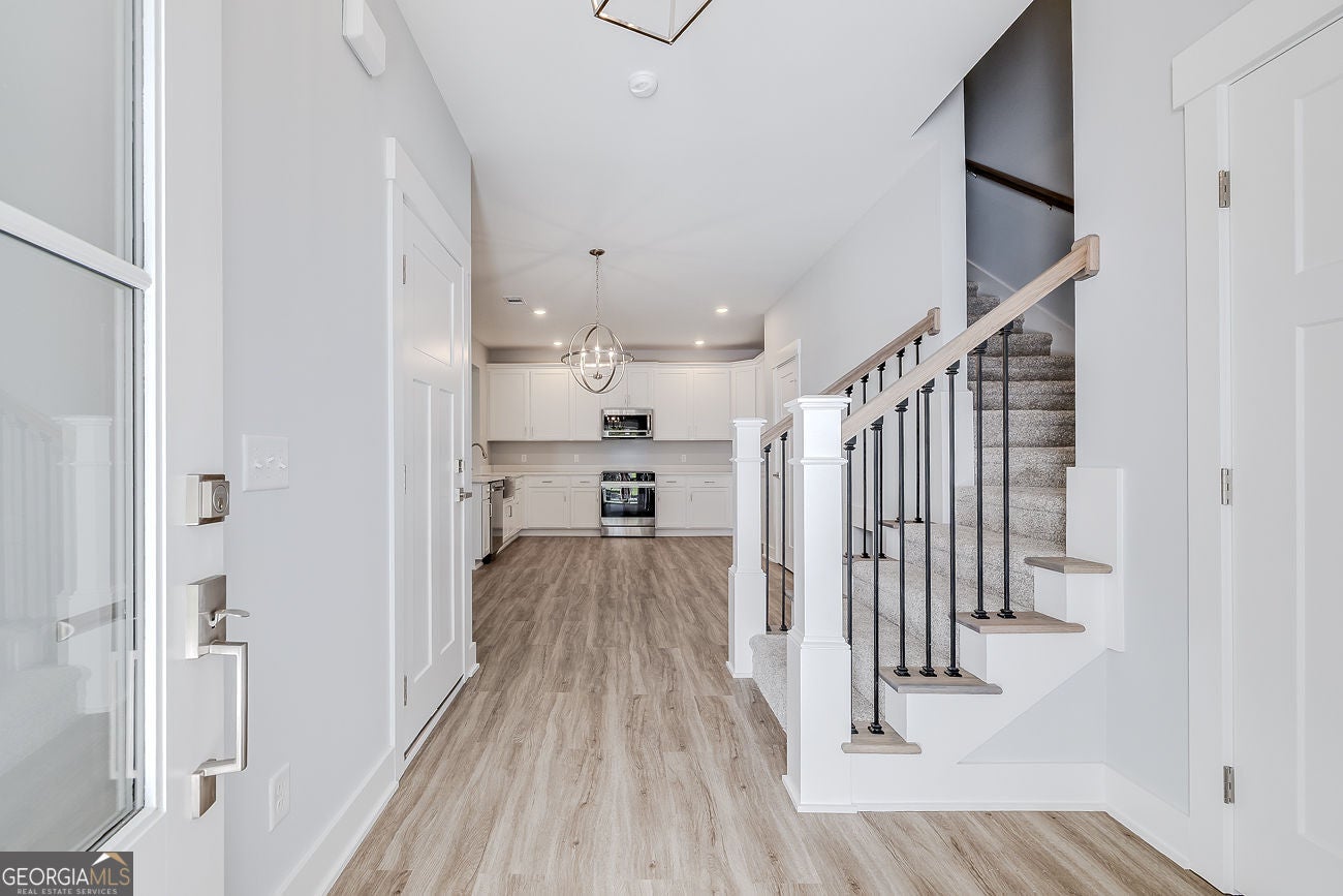 1012 Hedge St NE — photo