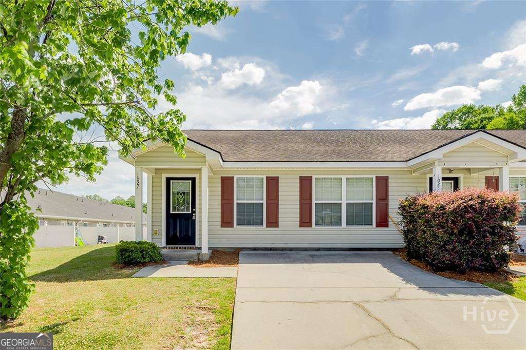 1027 Wadley Cir — photo