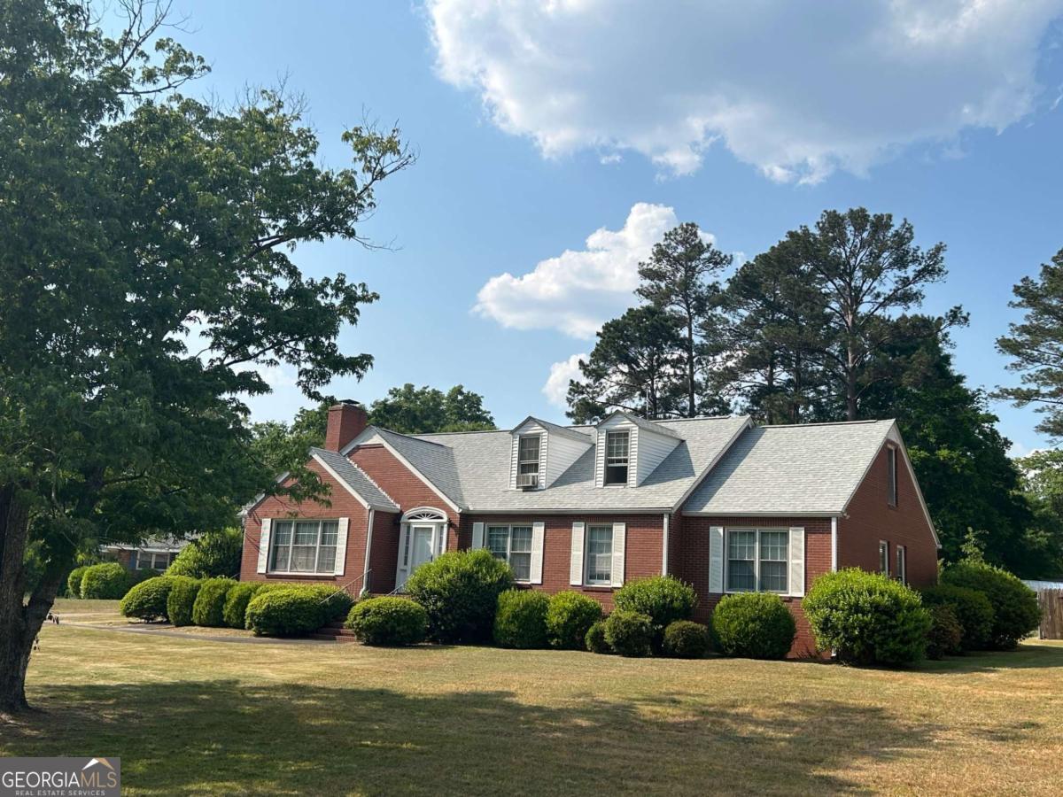 1680 Pine Valley Rd NE — photo