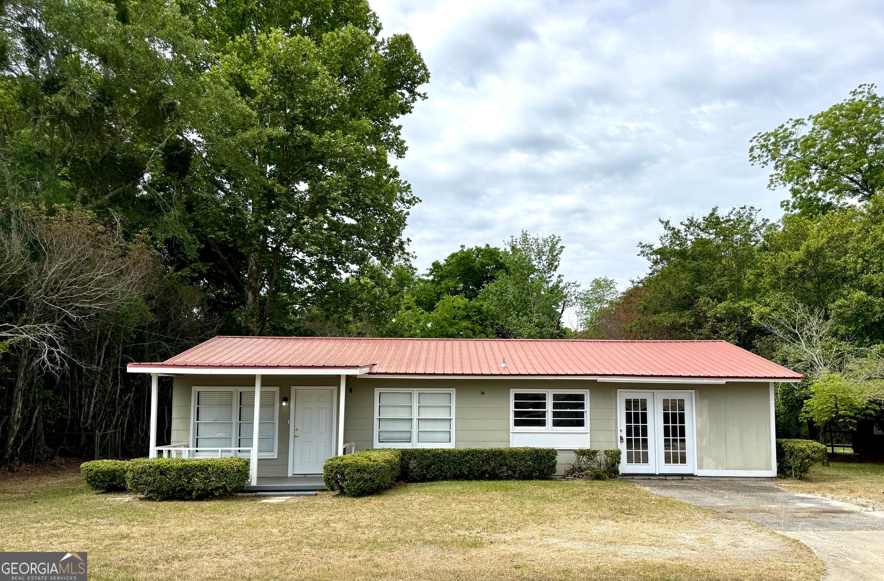 528 Karen Dr — photo
