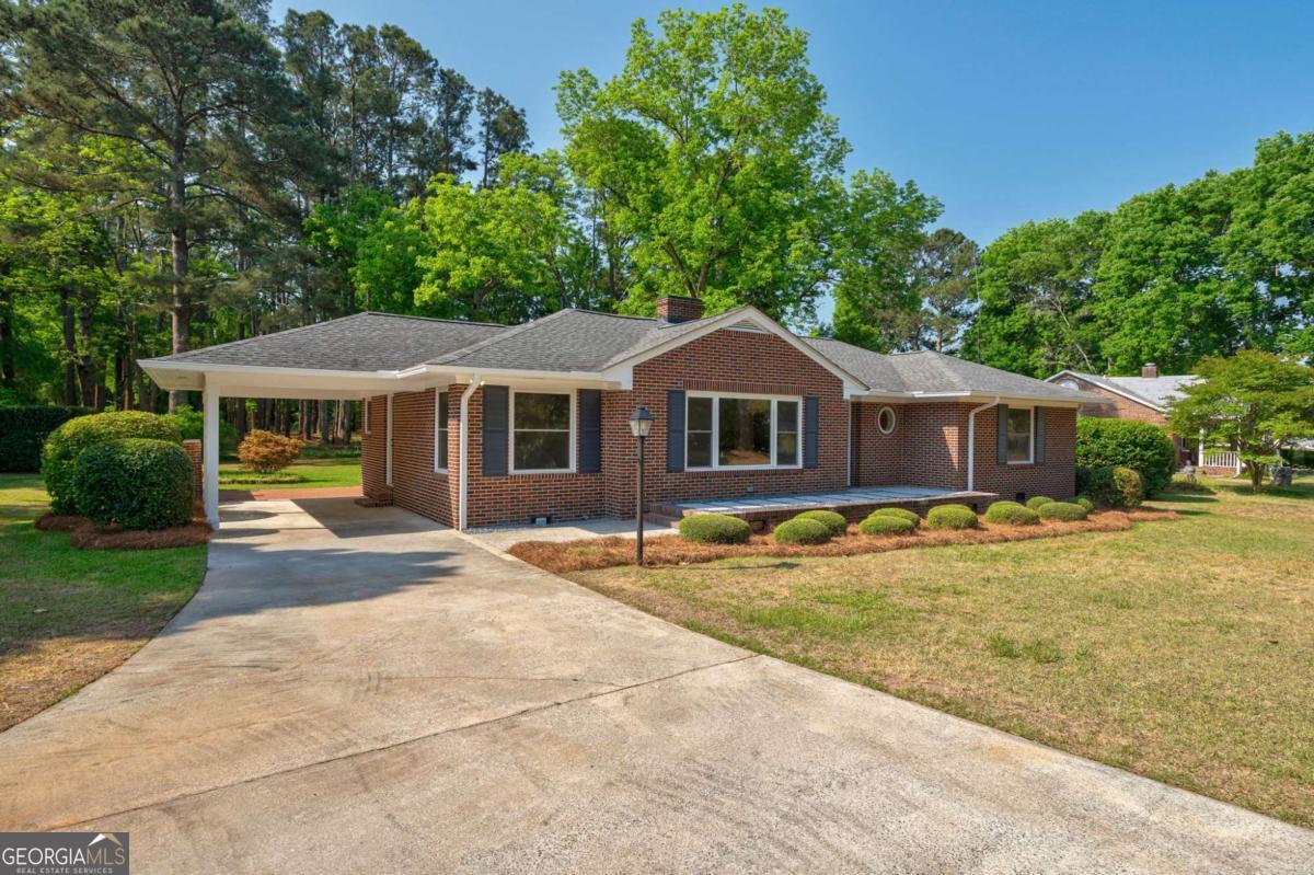 1310 Lincolnton — photo