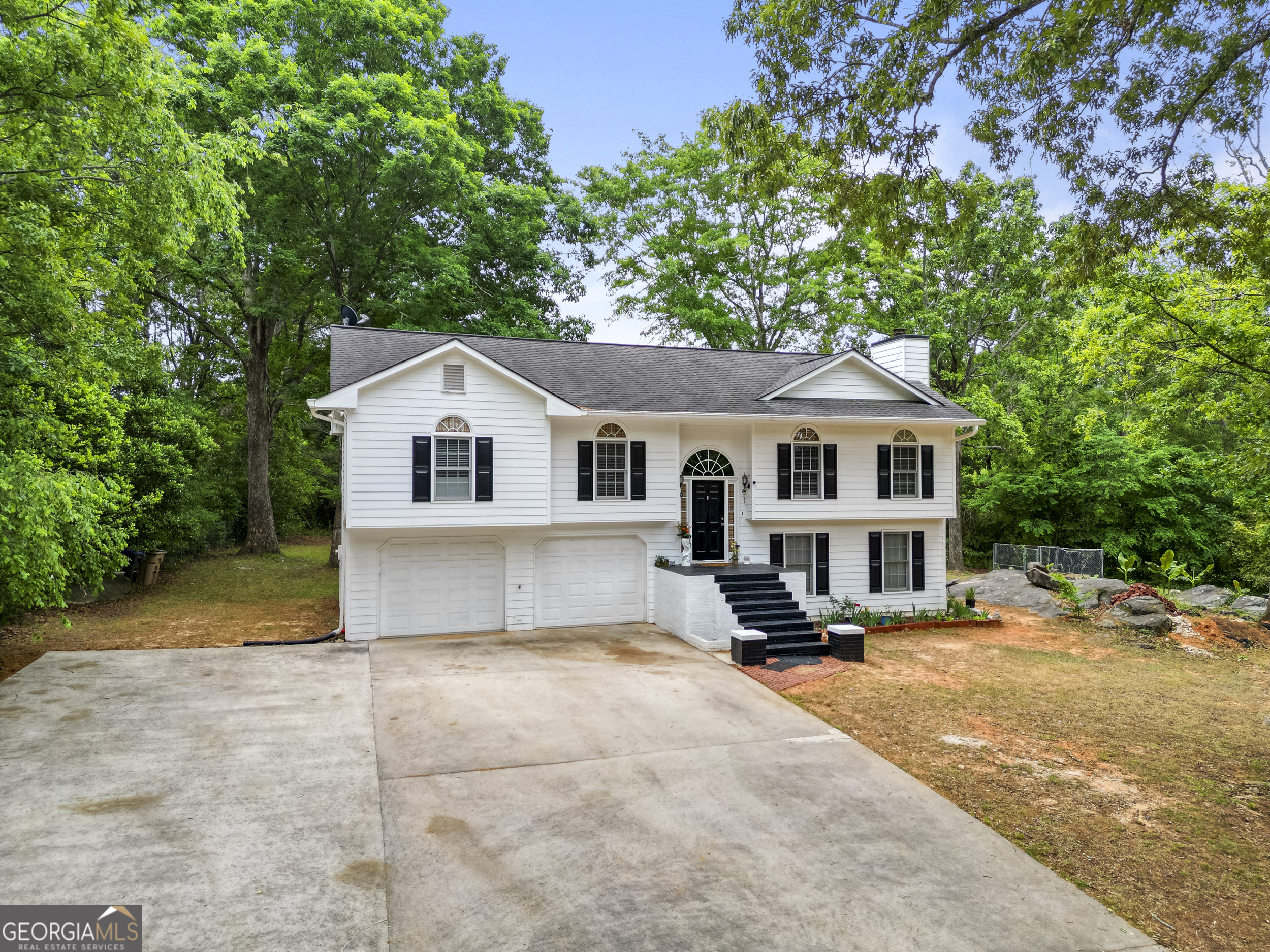 143 Stoneview Dr — photo