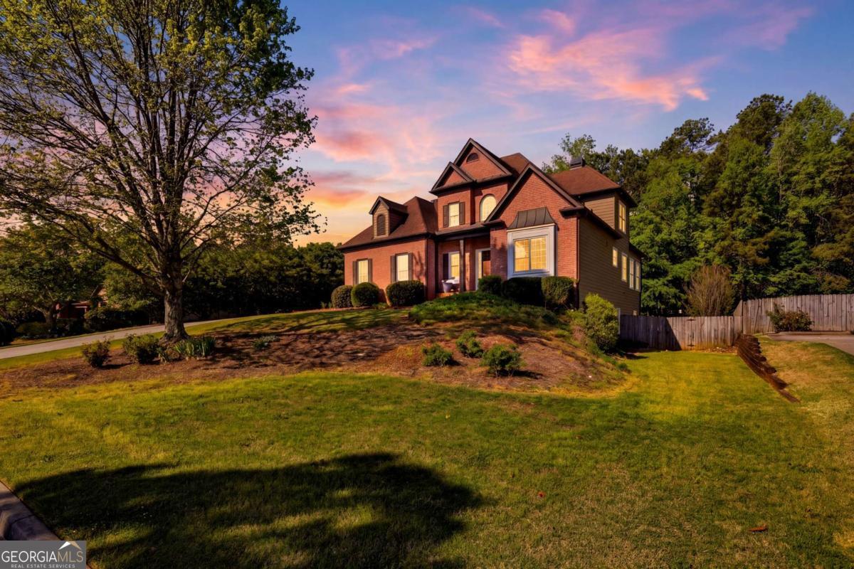 1015 Windhaven Dr — photo