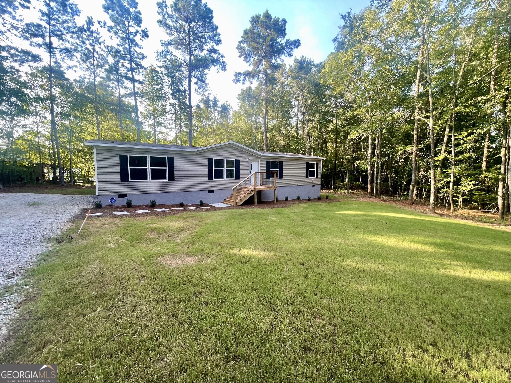 197 Bearcreek Rd — photo