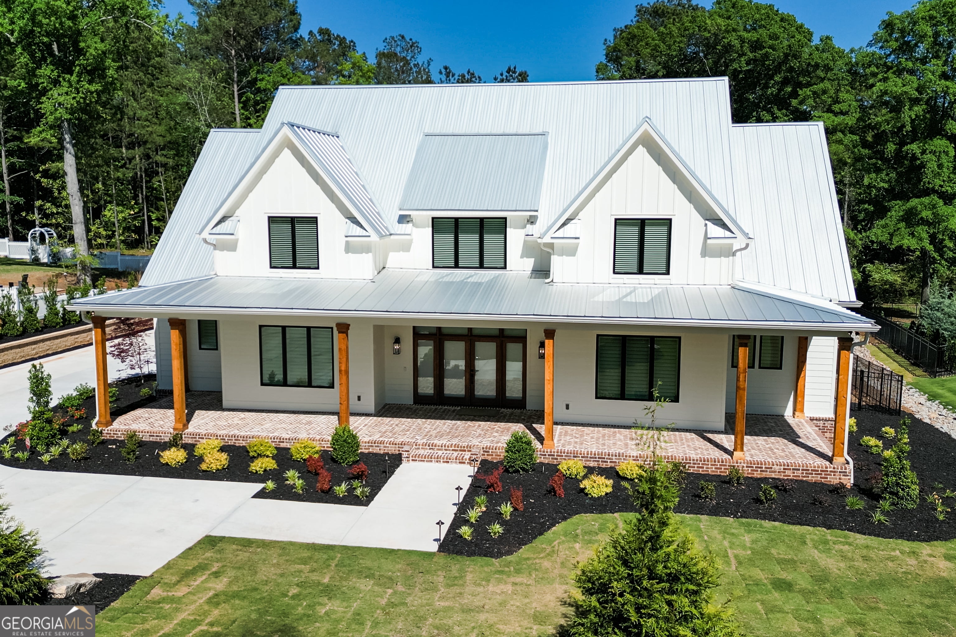 604 Stallings Rd — photo
