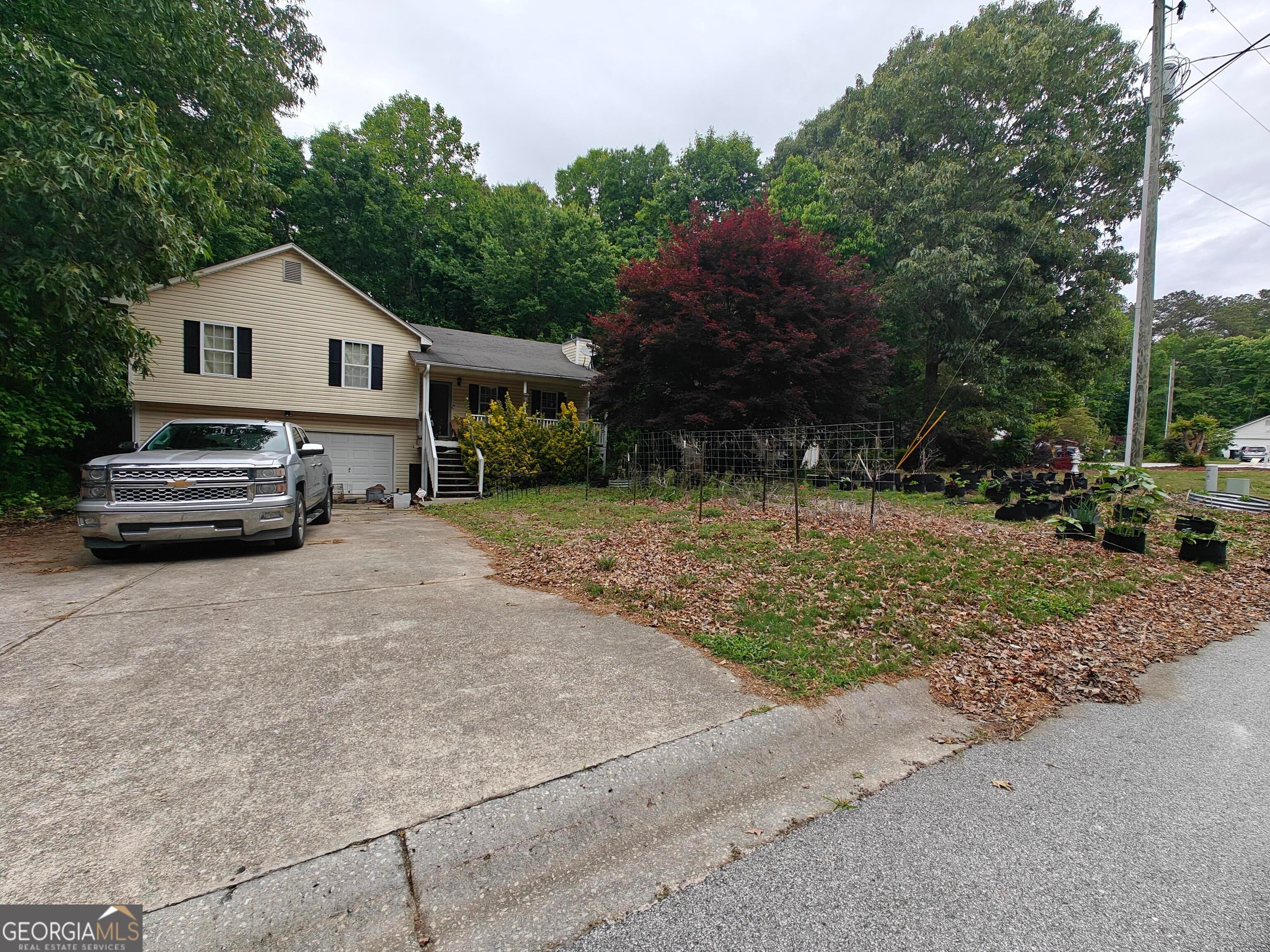 115 Cash Way — photo