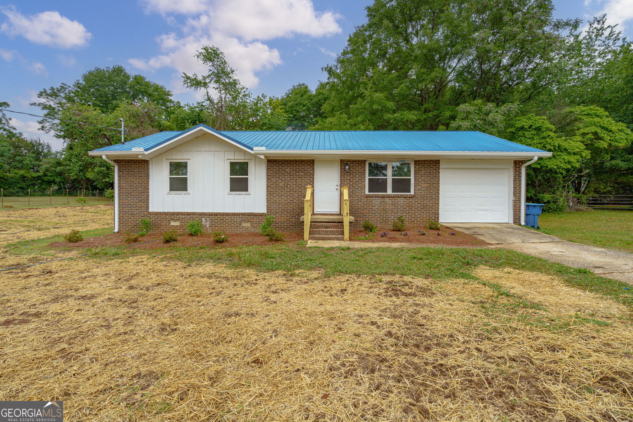 185 Berry Dr — photo