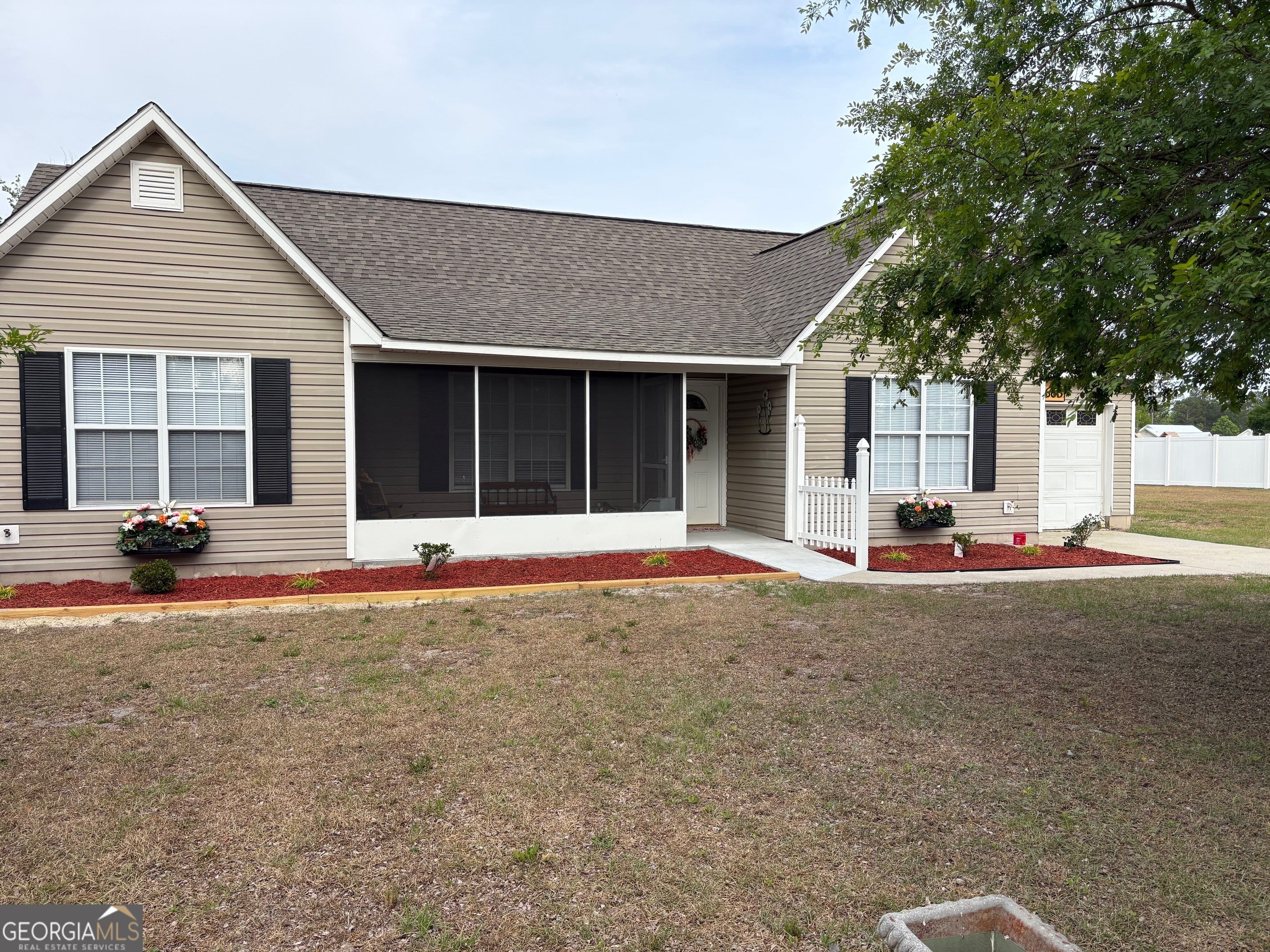 6663 Pine Ridge Cir — photo