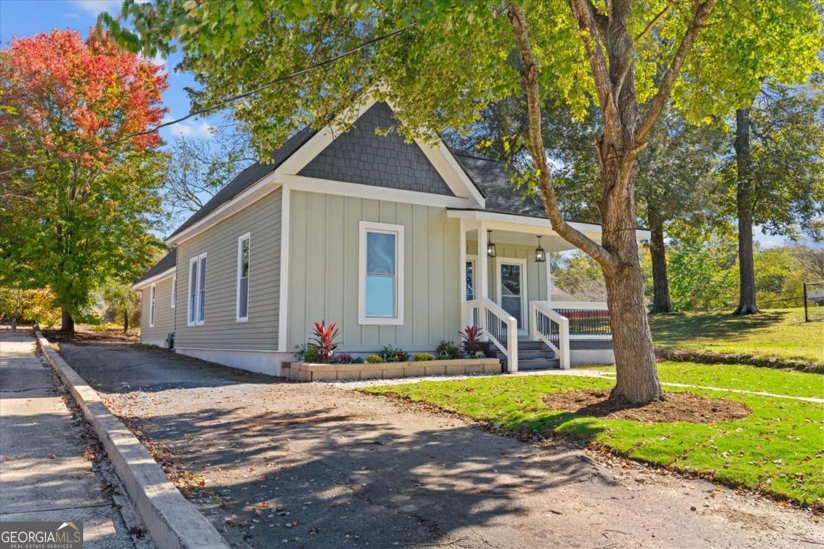 515 Woodlawn Ave — photo