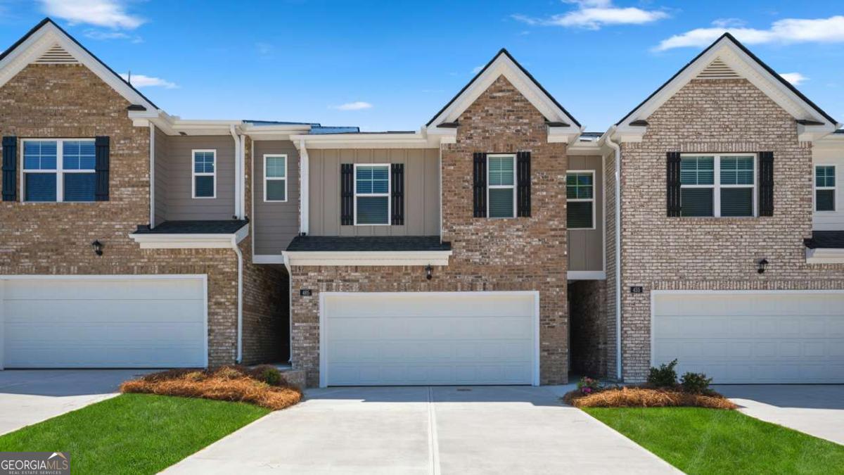 500 Silver Moon Dr — photo