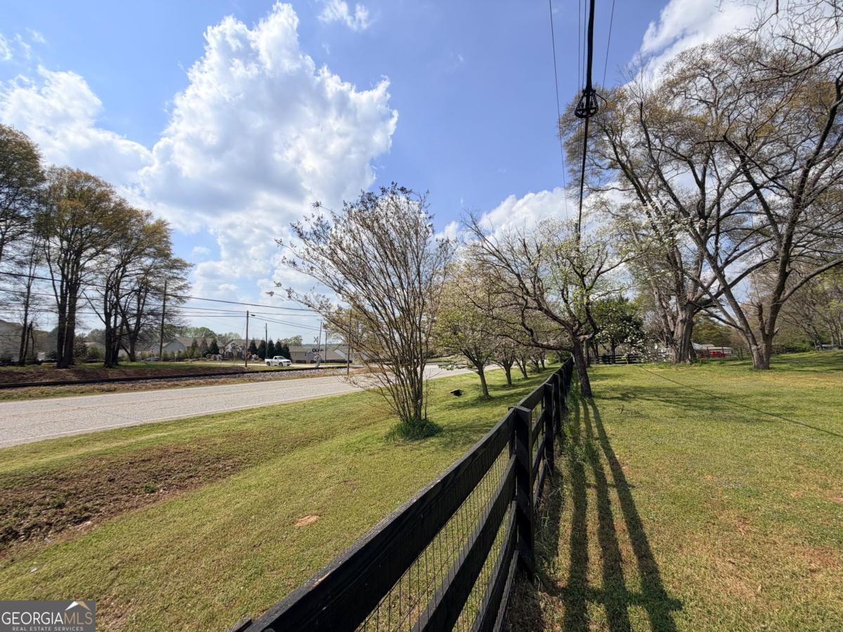 662 Old Gainesville Hwy — photo