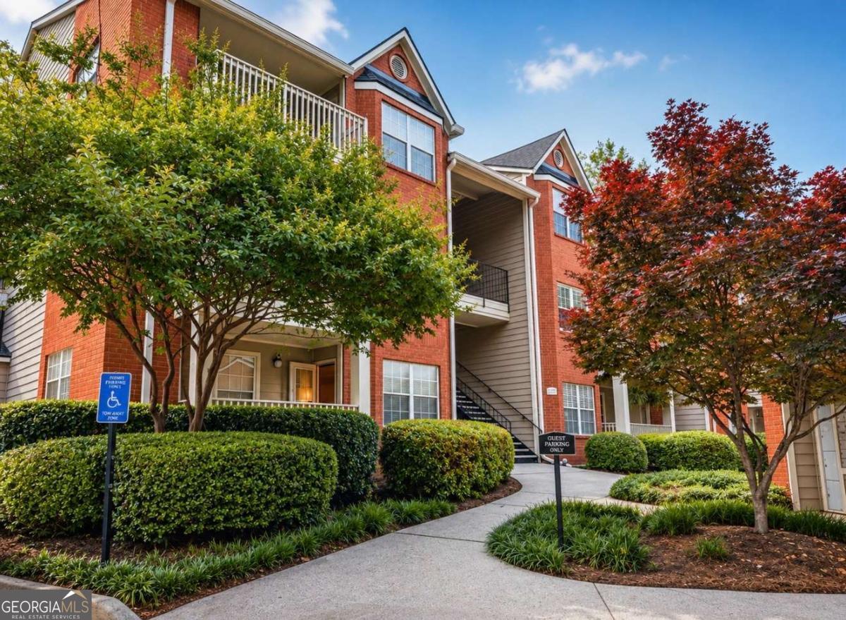 2043 Chastain Park Ct NE — photo