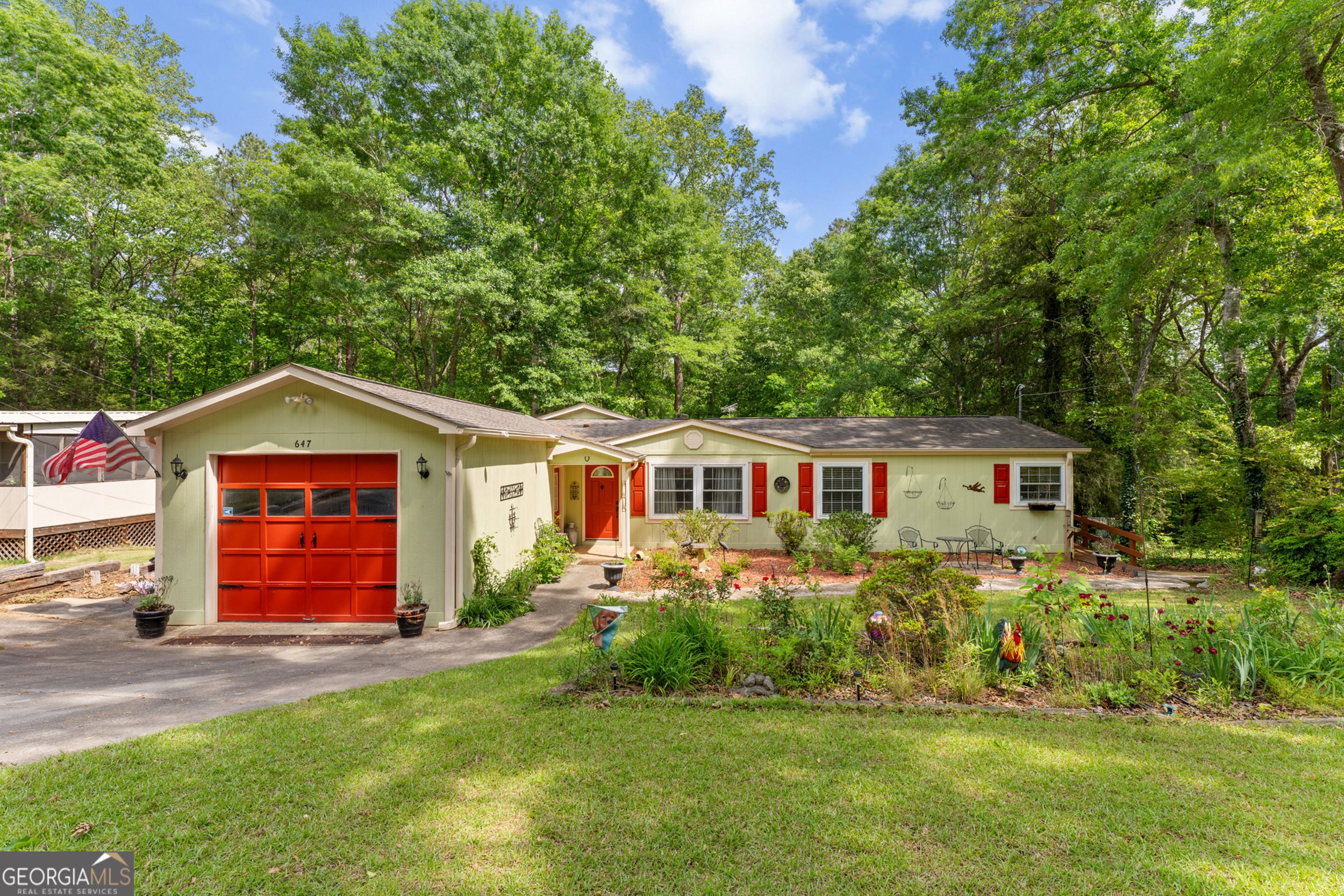 647 Lake Harbor Trl — photo