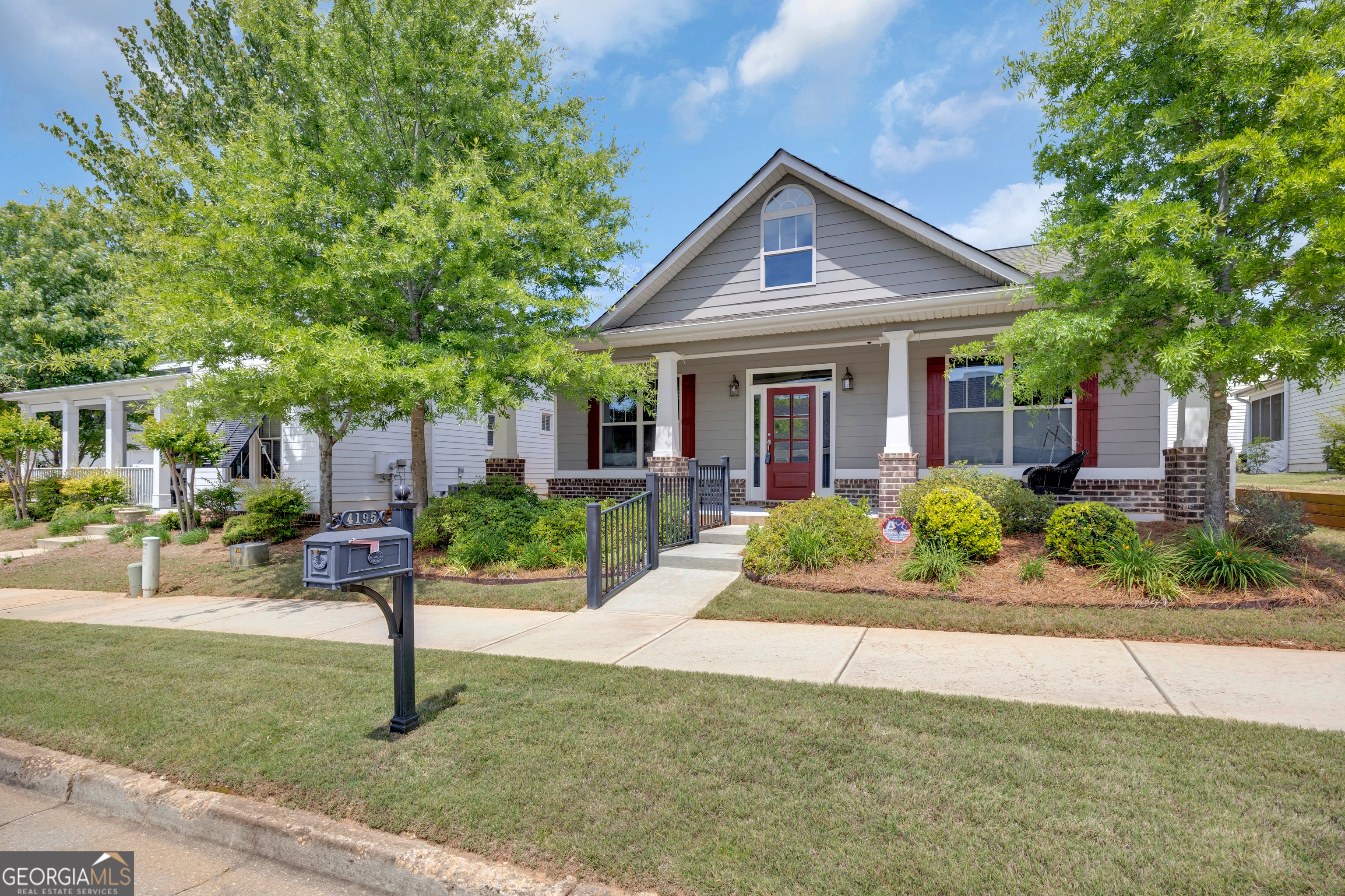 4195 Dorchester Dr SE — photo