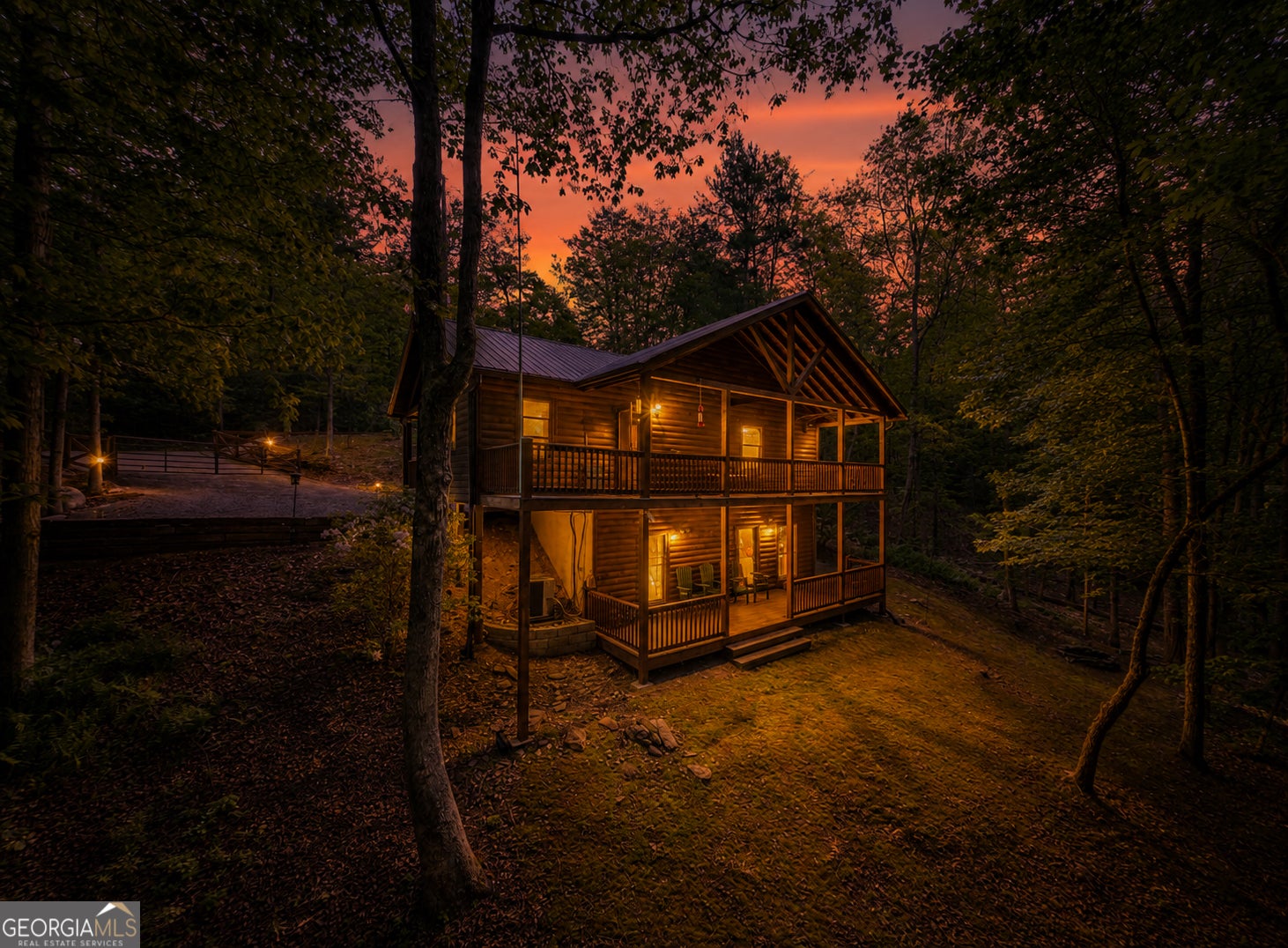 215 The Woods Rd — photo