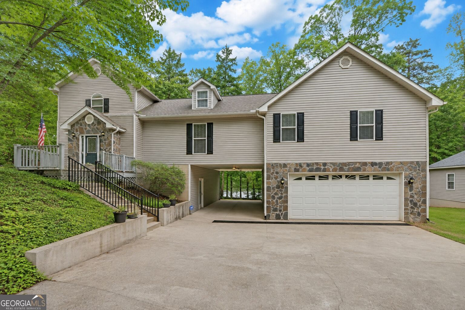 371 Shorewood Cir — photo