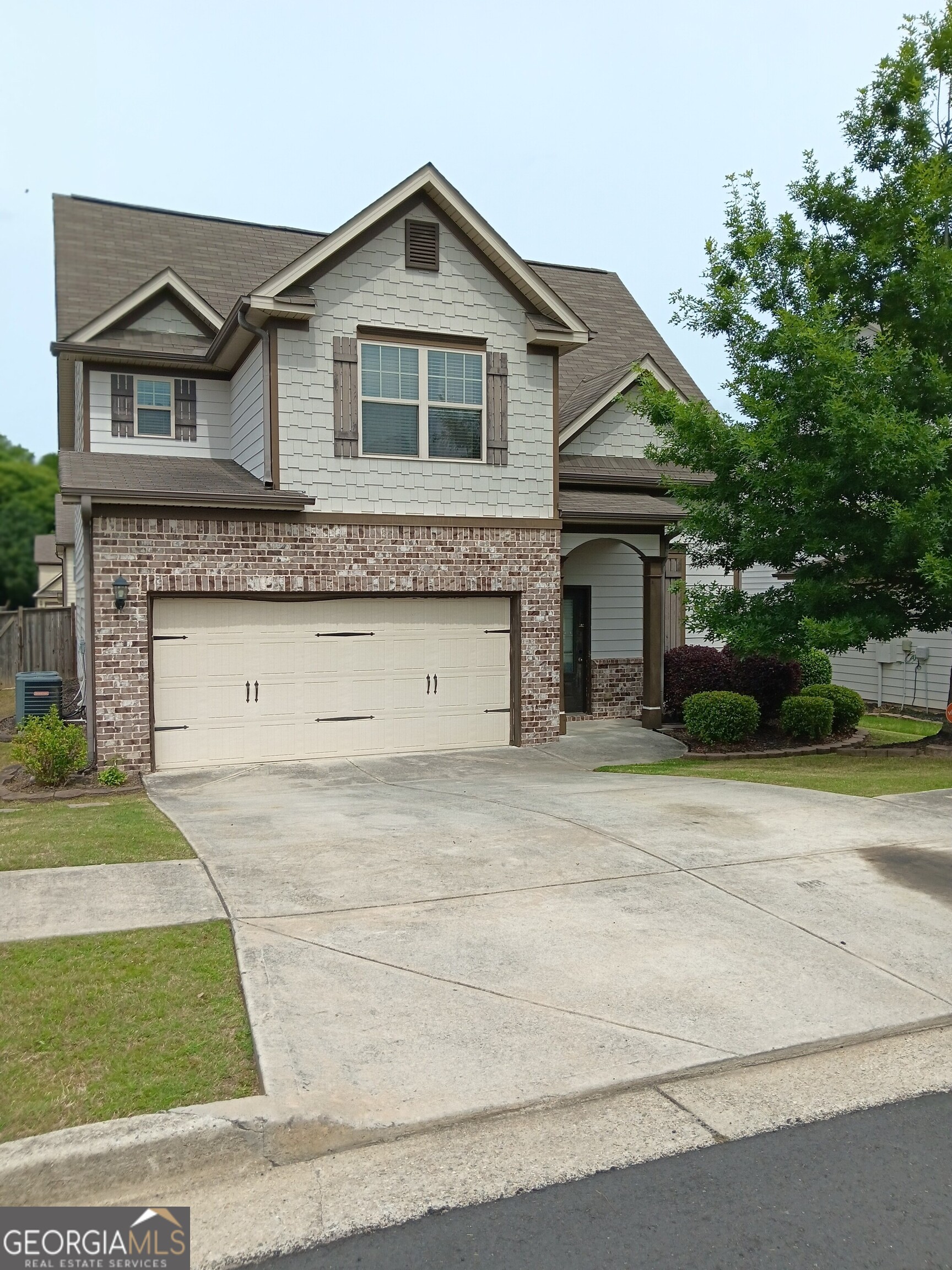 413 Easley Dr — photo