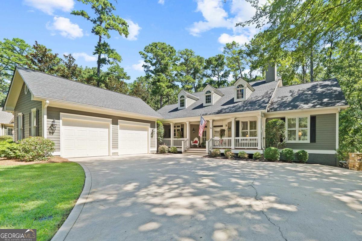 1071 Eaglewood Way — photo