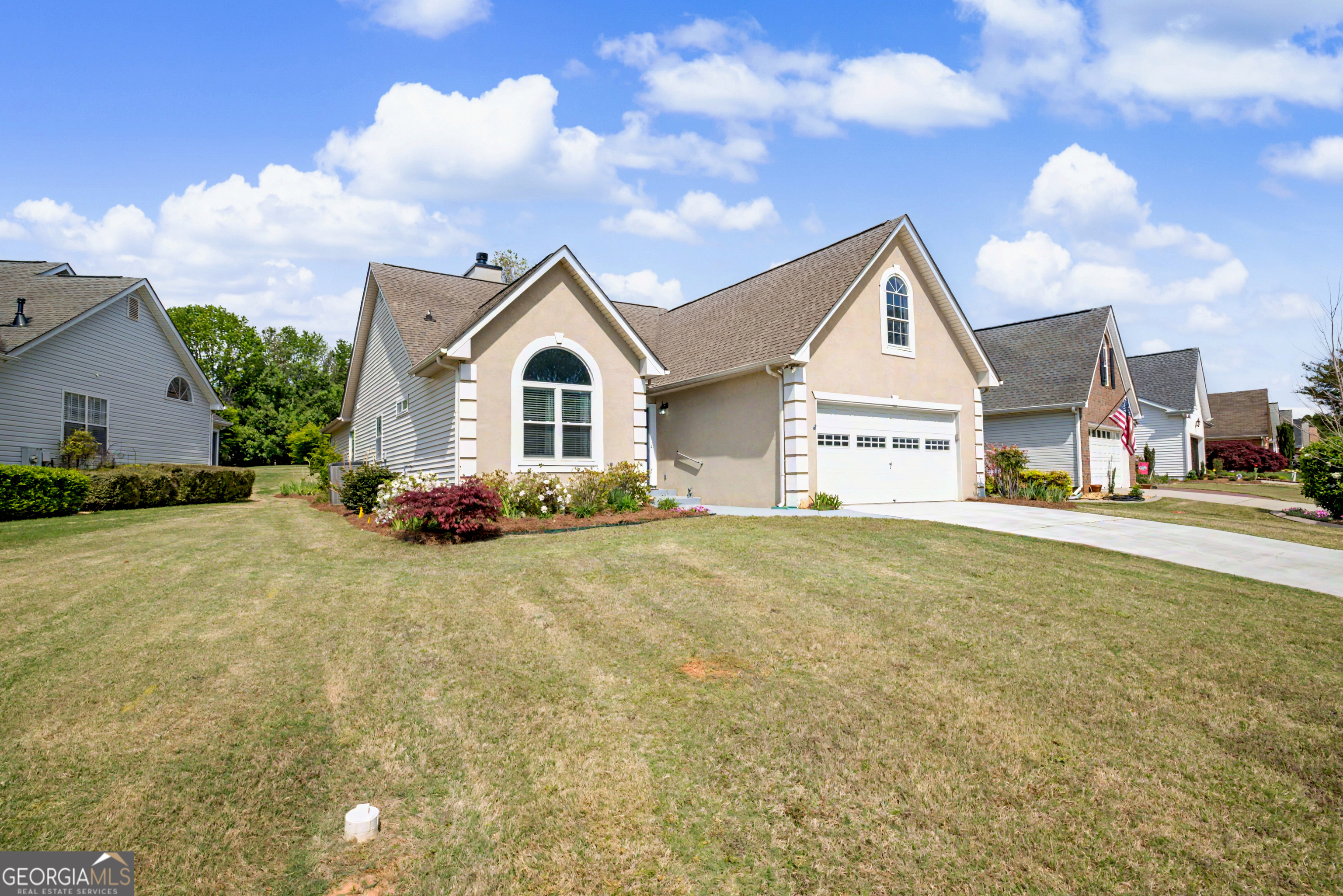 255 Fairway Ct — photo