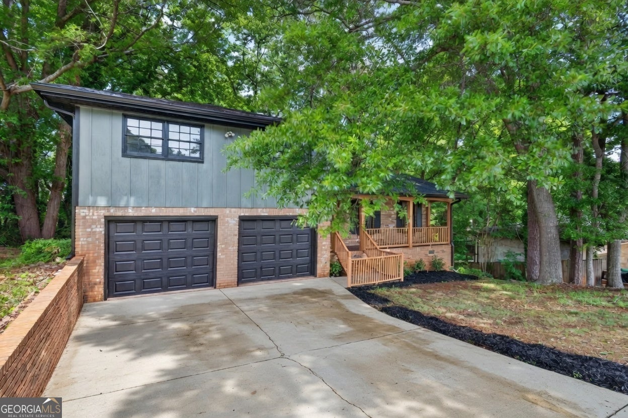 2164 Riverbrook Rd — photo