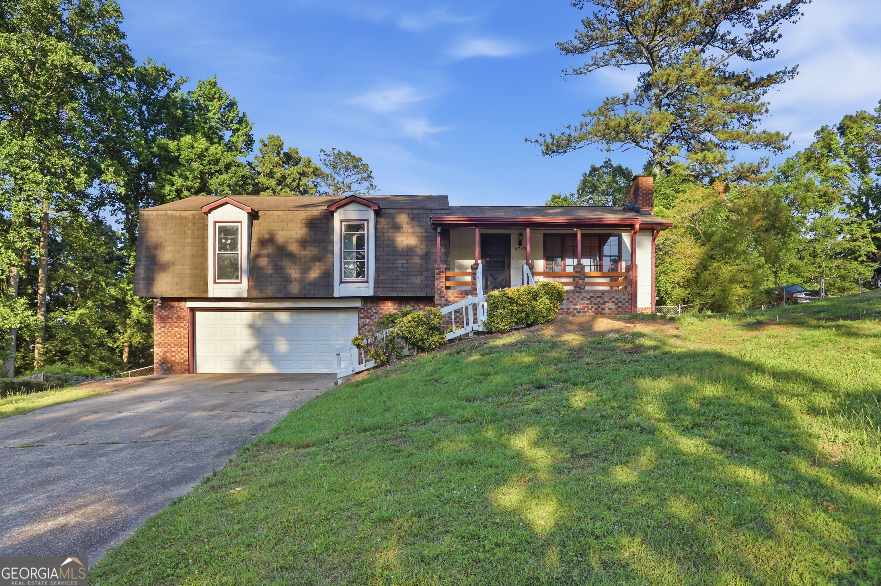 6742 Kellogg Dr — photo