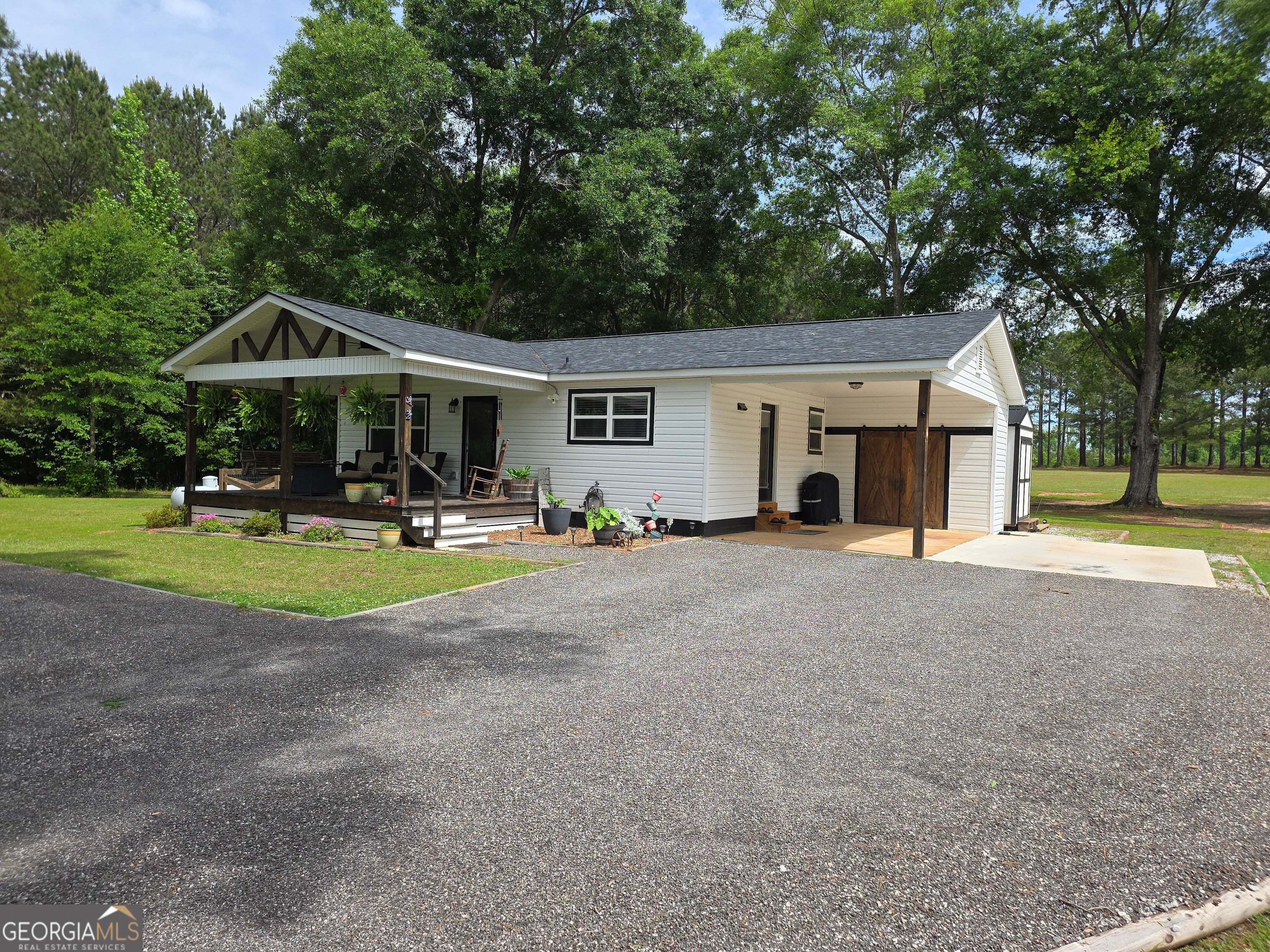 395 E Milner Rd — photo