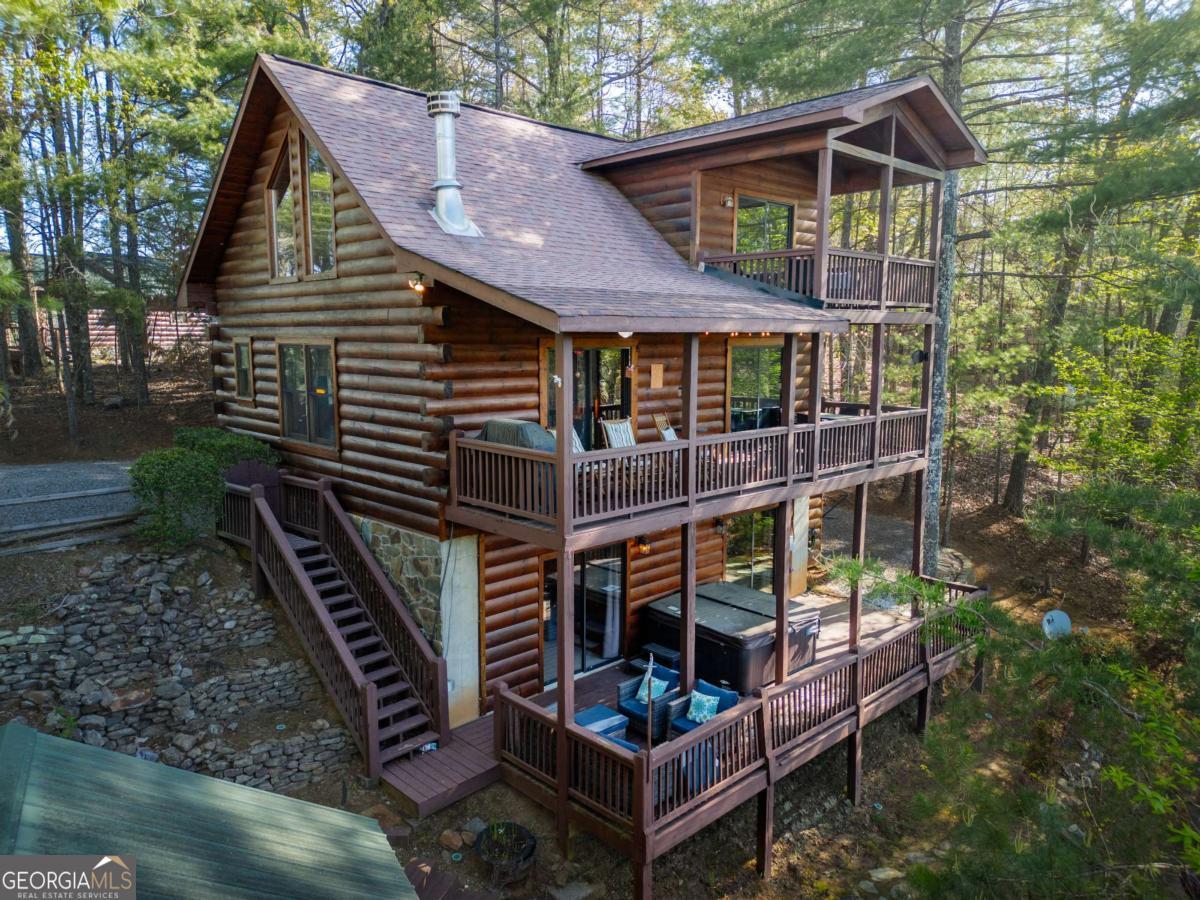 258 Dupont Dr — photo