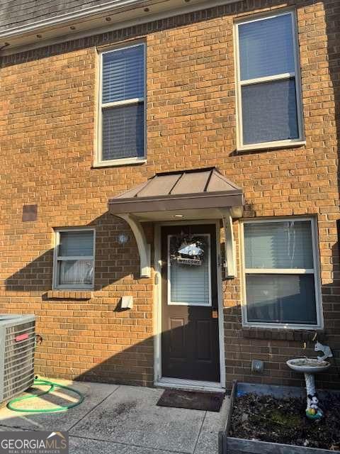 105 N River Dr G — photo