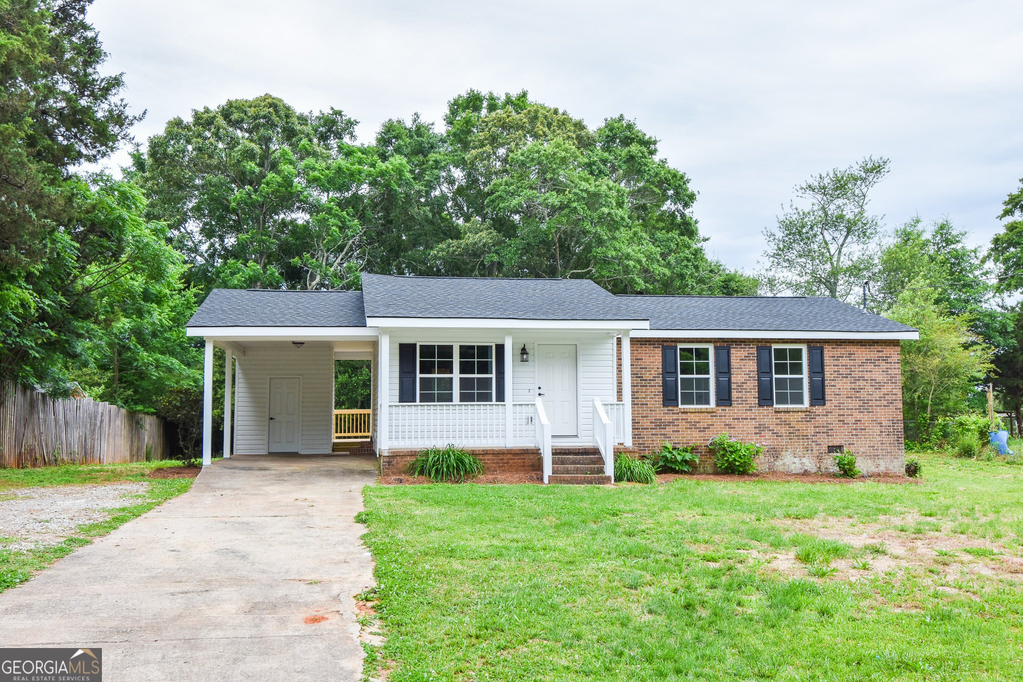 1138 Vestavia Ln — photo