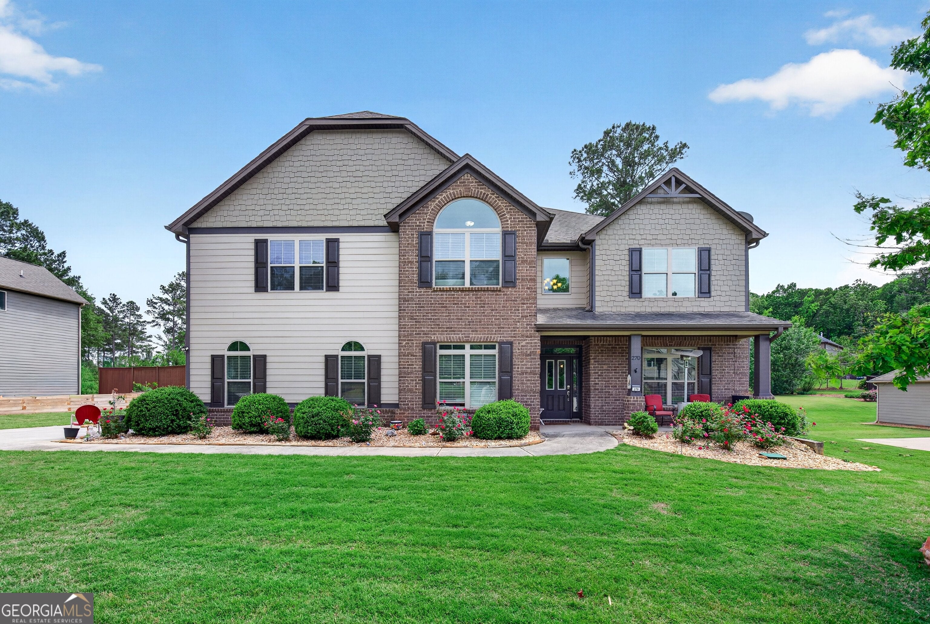 270 Darien Dr — photo